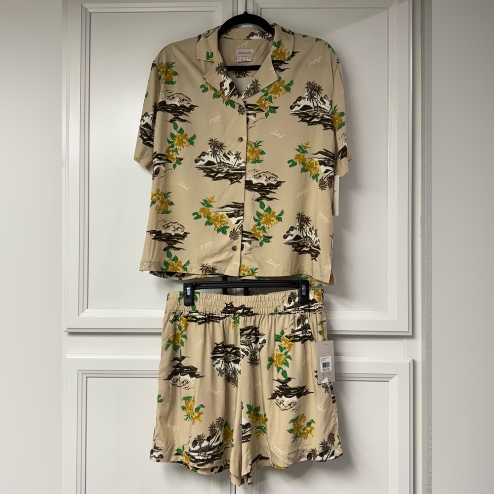 NWT Brixton 2 piece tropical outfit. Sz medium top, large bottoms.